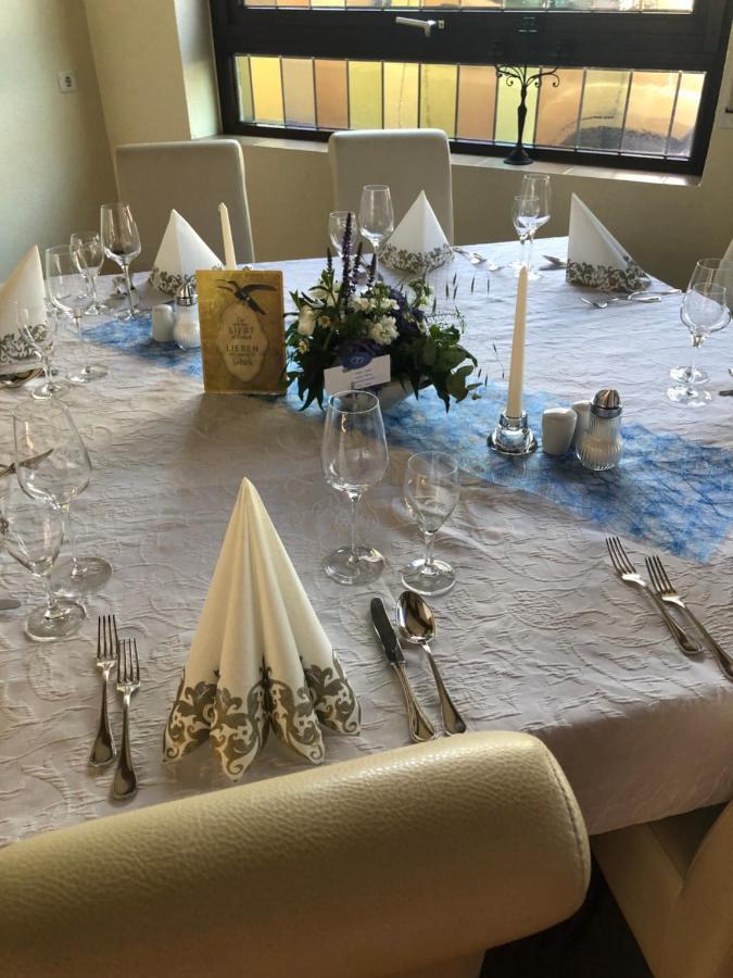 Hotel Restaurant Zum Schwanen Bruchköbel Esterno foto